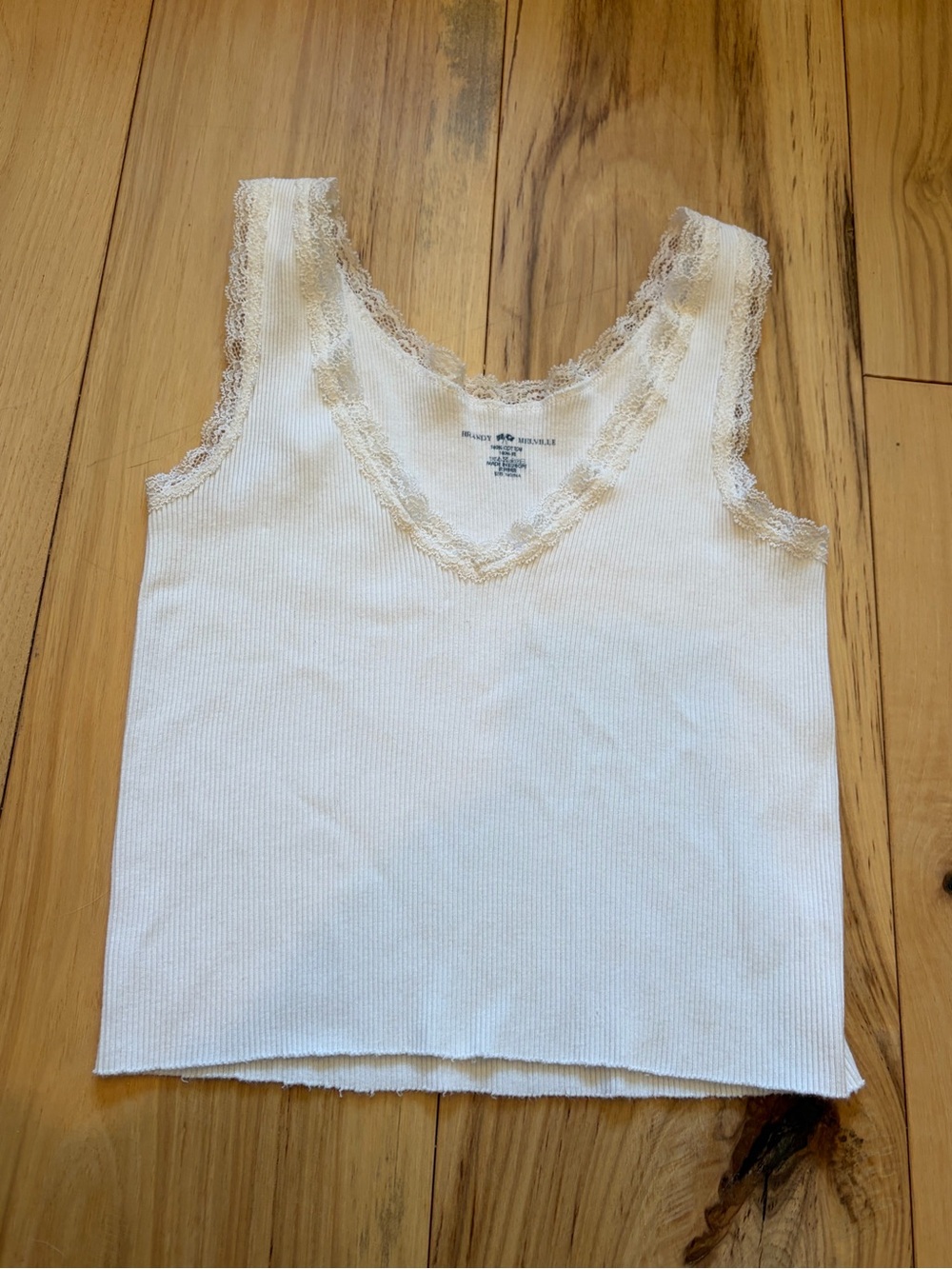 Brandy Melville White Ribbed Lace Trim V-Neck Tank Top Cami OS One Size